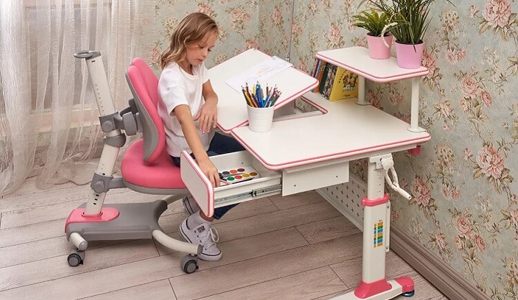 Рабочая зона растущая вместе с ребенком.jpg