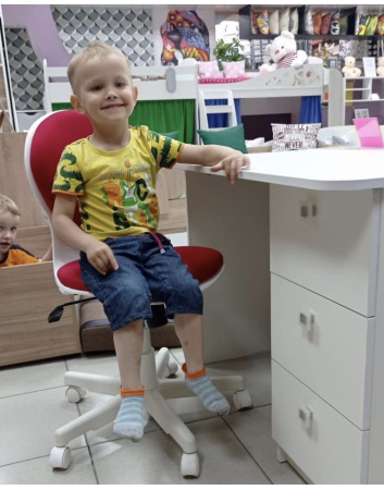 Комплект мебели: кровать-чердак Мозаика-2 + стол Умка