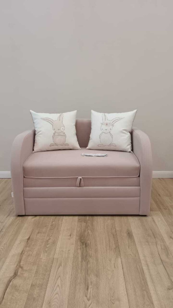 Диван выкатной Малыш Пинк 900 мм (подушки с принтом) 