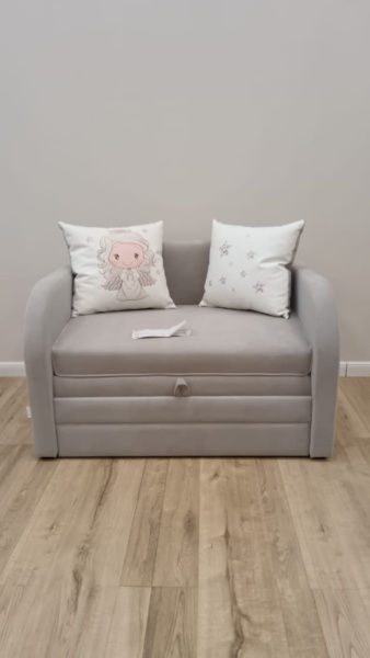 Диван выкатной Малыш Грей 1200 мм (подушки с принтом)