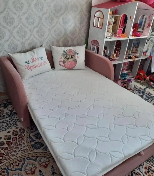 Диван выкатной Малыш Белый 1000 мм (подушки с принтом)