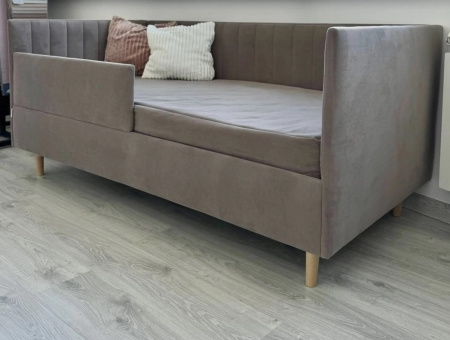 Мягкая кровать Шелби Изумруд 90х180